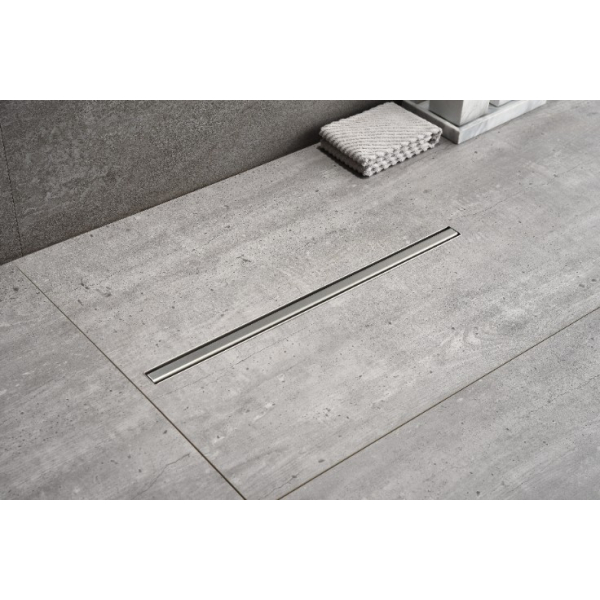 Odpływ liniowy wąski podłogowy 90 cm chrom BASIC S&L